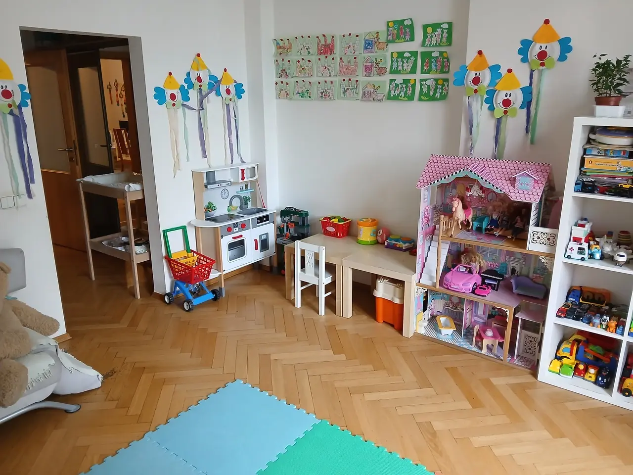 Fotografie pobočky DS LADA - Senovážné náměstí